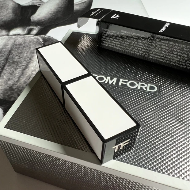 新作コスメ2022【TOM FORDの春リップ】リップカラーサテンマット54