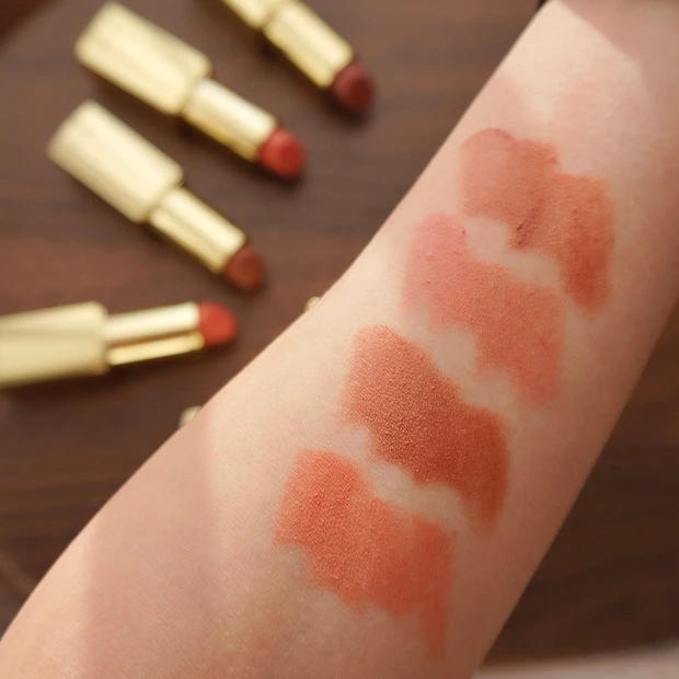 コンスピキュアス リップス　アンプリチュード Amplitude 上品リップ デパコスリップ ブラウンベージュ コーラルベージュ メタリックブラウンベージュ ソフトコーラル 