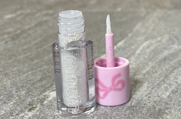 minum ミニュム 齊藤なぎさ バブグリッター コスメ 取扱 口コミ 01初恋スノーホワイト