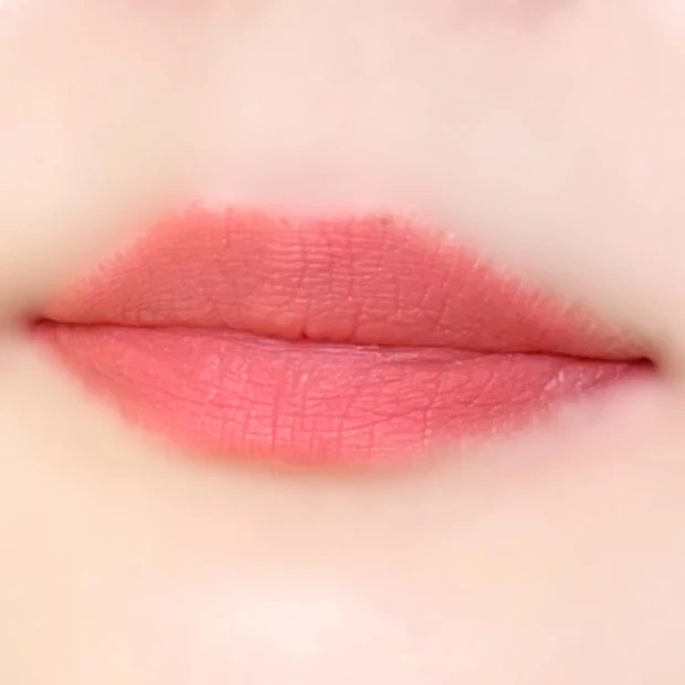 ケイト リップモンスター スフレマット M02 スウォッチ