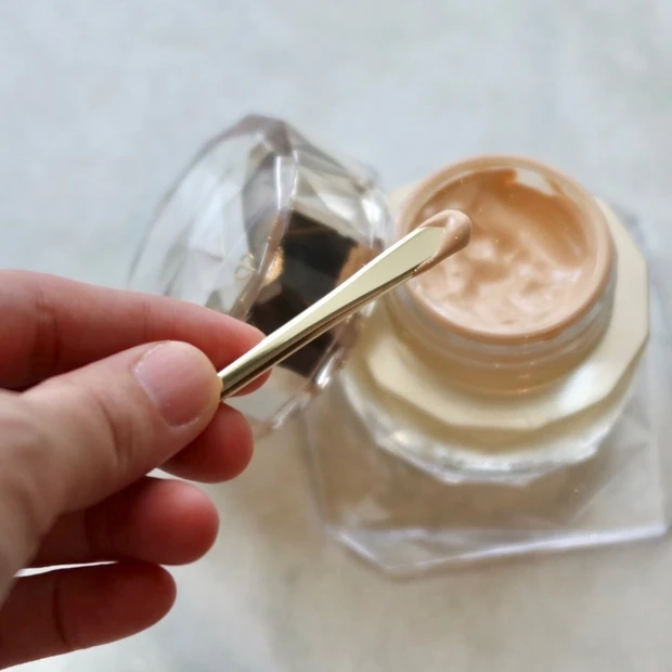 大人気のツヤ肌ファンデーション！_2_1