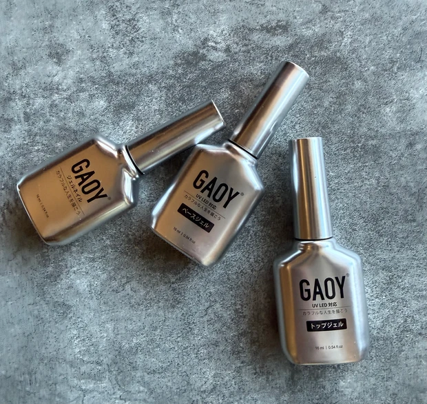 【40代セルフネイル】品よく盛れるマグネットネイル！簡単＆プチプラで叶う大人の上品ネイル_1