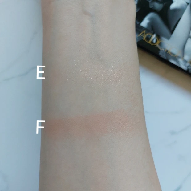 ADDICTIONの「アイ&チーク コンパクトアディクション“ストーリー オブ ライフ”」を紹介|スウォッチからメイクレシピまで解説します!【クリスマスコフレ2022】_3_2