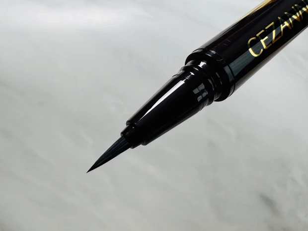 セザンヌの極細アイライナーEXプラス