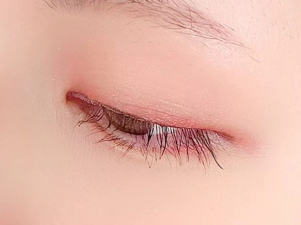 \ D-UP新作 / ペンシルアイライナーの摩擦感が苦手な人に超オススメ!!肌に触れるだけで描ける☆エアクリームペンシル_5_2