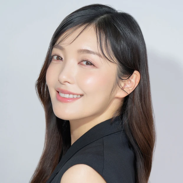 情報に振り回されない、 情報ソースと自分の感覚で判断しています！スキンケアや美容医療だったら自分と同じ悩みを抱えている人の情報だと改善する確率があがると感じています。