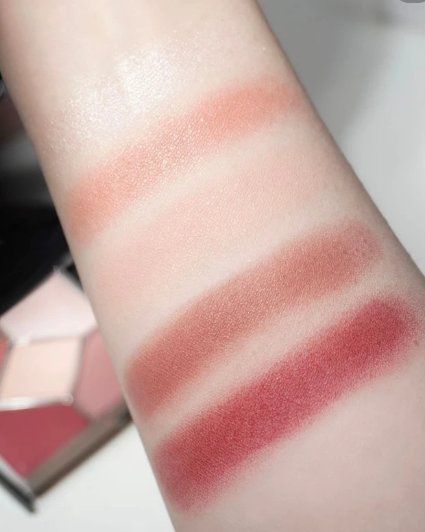 【石原さとみさん風メイクで印象チェンジ！】メイクで雰囲気を近づけるテクニックをご紹介します✨MAQUIA11月号のカバーモデルの石原さとみさんになりたい💭_2_2