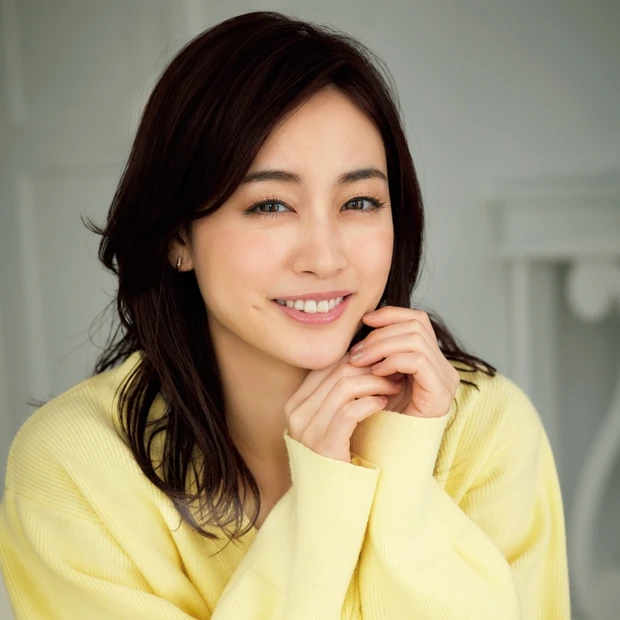 新井恵理那さんの夜ルーティン。20時半就寝でも3時間かけて肌もボディも徹…