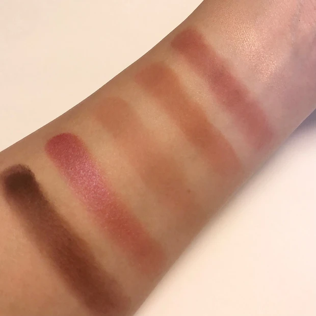 大人に似合う！ベアミネラルのピンクアイシャドウと腫れぼったくならない塗り方！_2