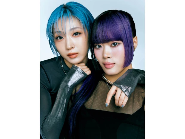 【HANA】JISOO&NAOKOが秋のトレンドメイクに挑戦。セルフメイクのこだわりも取材！