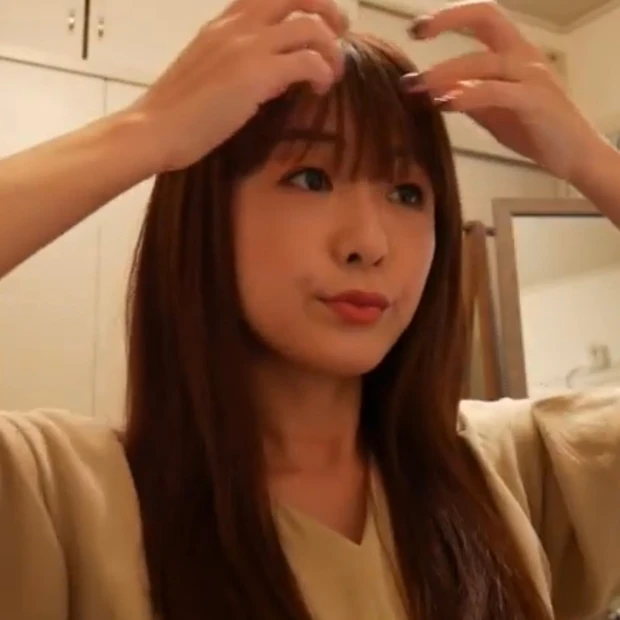 【セルフカット】失敗しない前髪の切り方を動画で解説します！福原遥ちゃん風シースルーバングのつくりかた_7