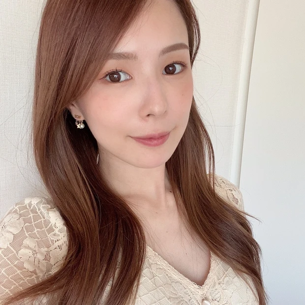 モンスターリップで話題沸騰したKATEの新作3Dプロデュースシャドウをスウォッチ付きでご紹介!【KATE】【3Dプロデュースシャドウ】【骨格メイク】【バズりコスメ】_4_3