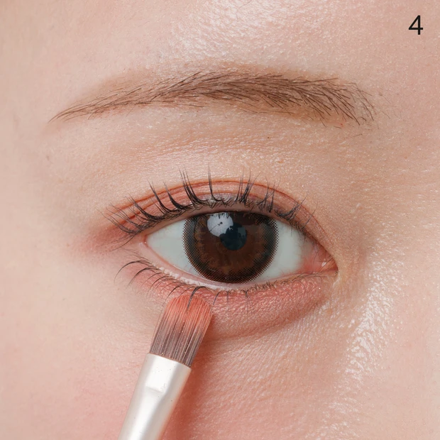 声優石飛恵里花アイメイクプロセス４