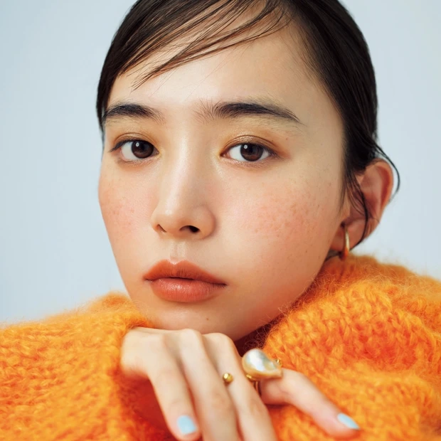 この冬はトレンド眉に挑戦！ NEO細眉を楽しむなら、明るめ眉マスカラを