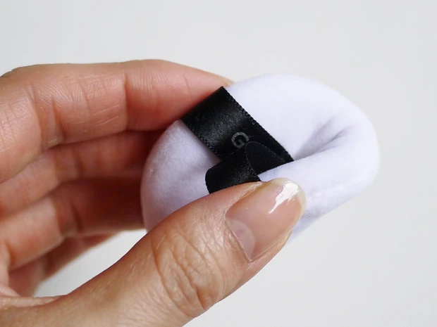 ジバンシイ プリズム・リーブルギ☆お試しスポンジ