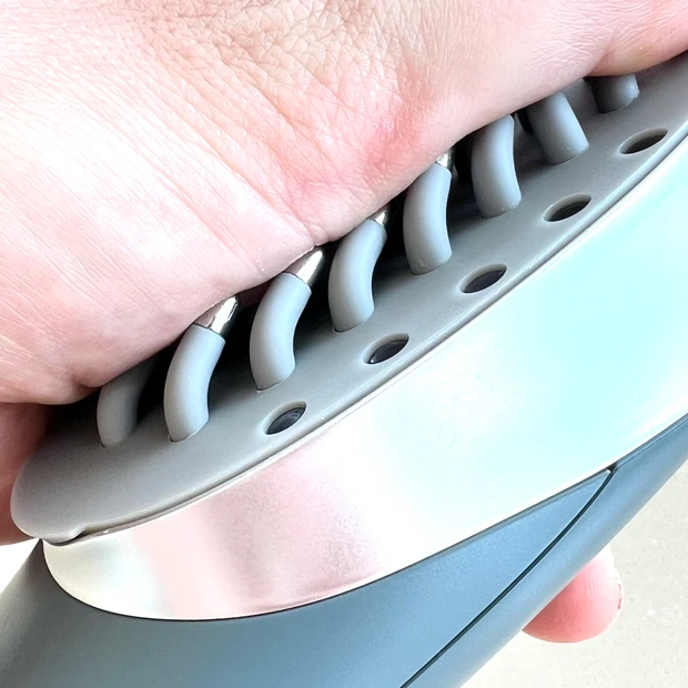 ブラシのやわらかさ　YA-MAN