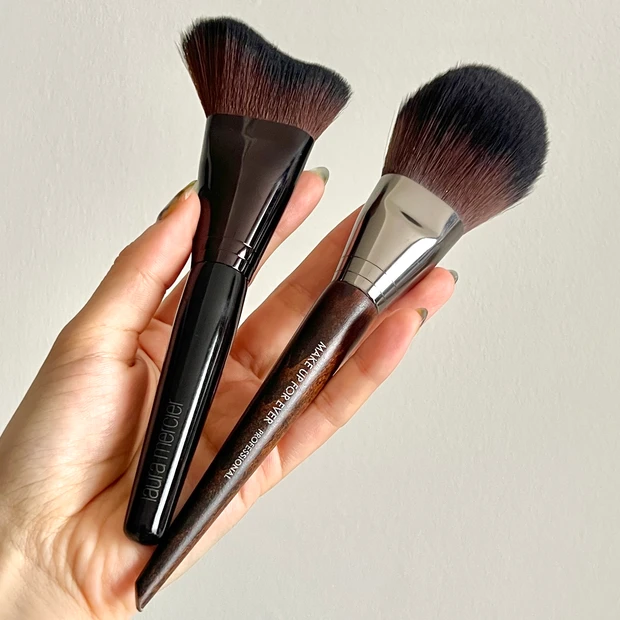おすすめフェイス用のデパコスメイクブラシ