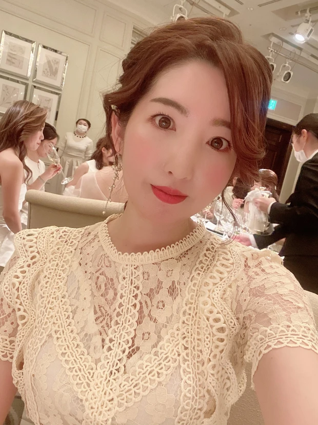 【ヘアカタログ】大人の秋冬こなれレイヤーロング!オーセンティックビューティコンセプトのヘアケアもご紹介。_4_1