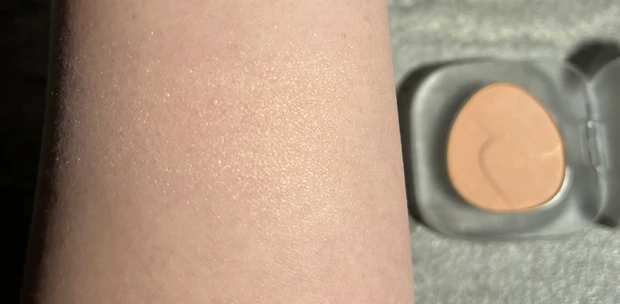 to/one トーン　ペタル フロート ブラッシュ  ハイライト　チーク　　EX03 イエベ　口コミ　