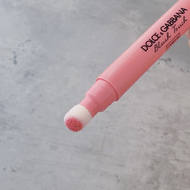 【数量限定】秋の新色ドルチェ&ガッバーナ/スティックタイプのクッションチーク。肌の内側からじんわり血色を手に入れる！_6_2