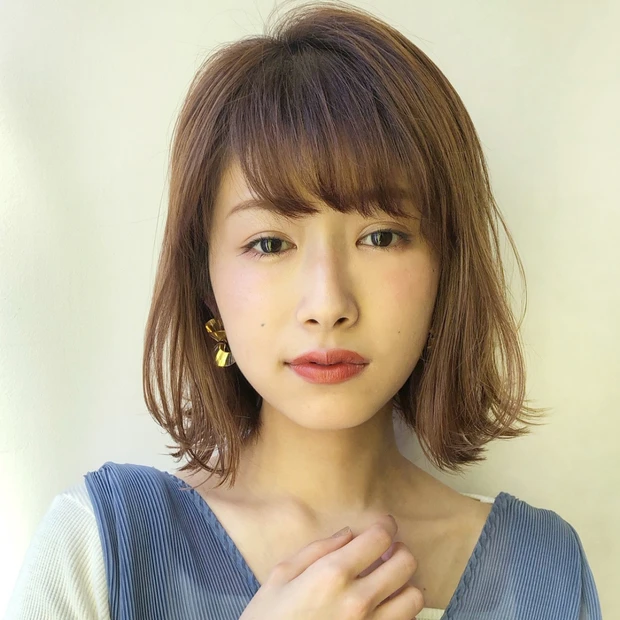 軽やかな印象で好感度UP! ミックスカールの涼しげエアリーボブ