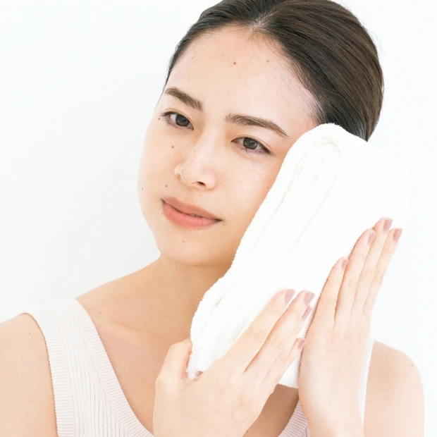 「正しい洗顔法」必ず守るべき４原則！ 泡立て方、すすぎ回数.…トータルビ…