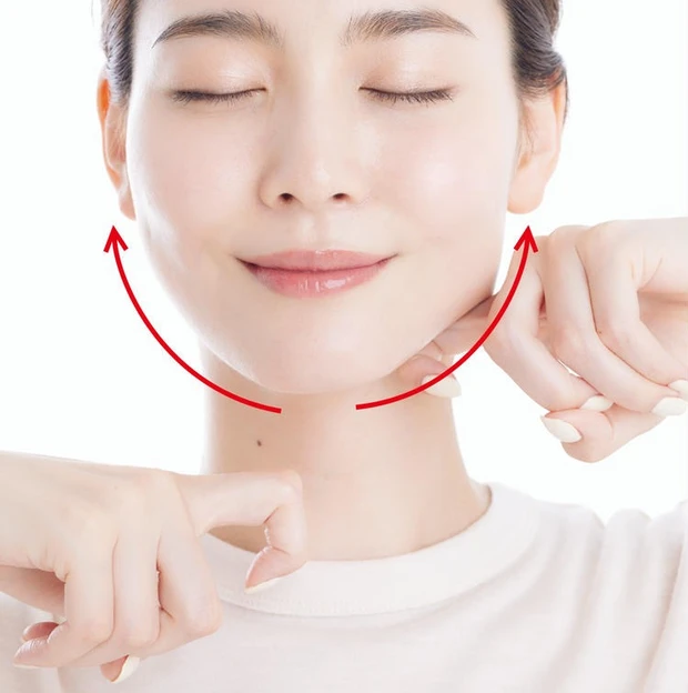 フェイスラインの正しいタッチ　福吉真璃奈