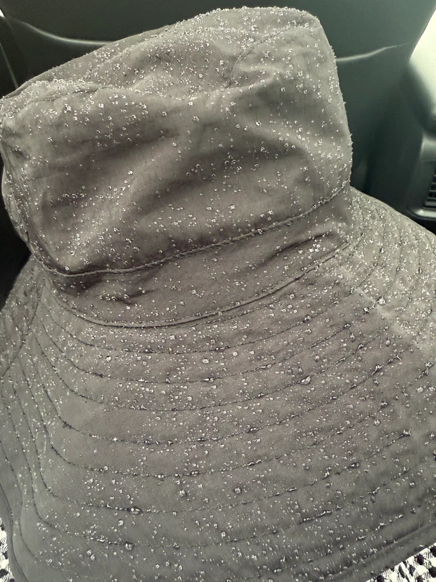 UVカット率100％、UPF50＋「かぶる日傘」傘ブランドのハット最高！見て〜この撥水_4_1