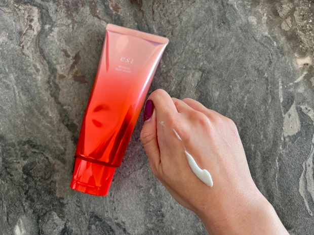 【est】顔レベルのスキンケアをボディにも！_2