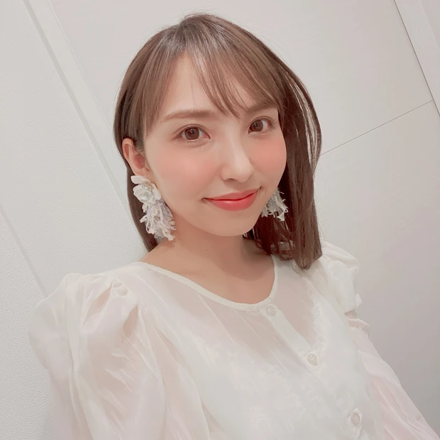 【自己紹介】MAQUIA公式ブロガー2年目、Sayakaです!_1