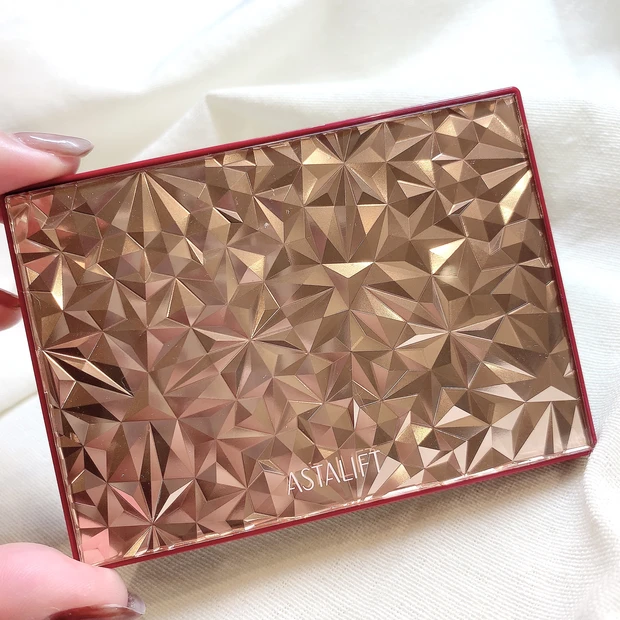 【光を操りトーンアップ?!】皮脂が気になるアナタに!アスタリフトのサラツヤ新作パウダーをcheck☆_3_2