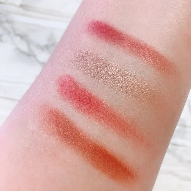 【紅葉メイク】CHANELのアイシャドウで目元を照らす!赤のシャドウでも奇抜にならない簡単レシピをご紹介!_2_1