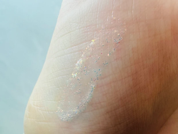 ウォンジョンヨのダイヤモンドライナーのスウォッチ