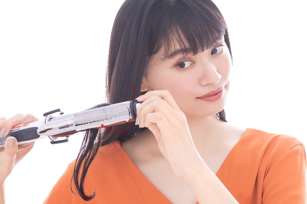 <動画つき!>「できるだけ簡単に」を追求! 頑張らない巻き髪のつくりかた
_7