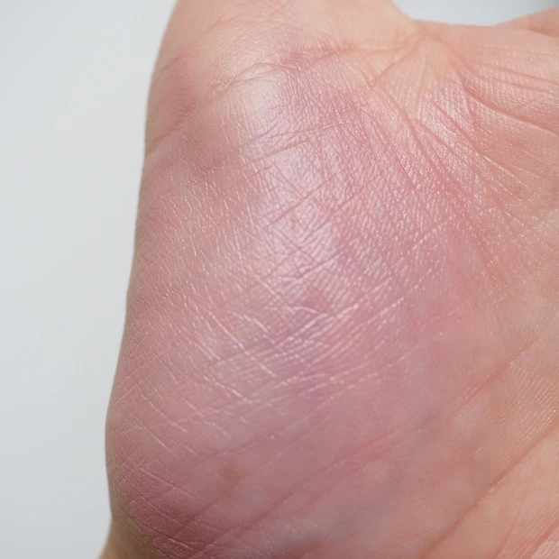 nuse 　「リキッドケアチーク」 06 ミューリーボウル スウォッチ