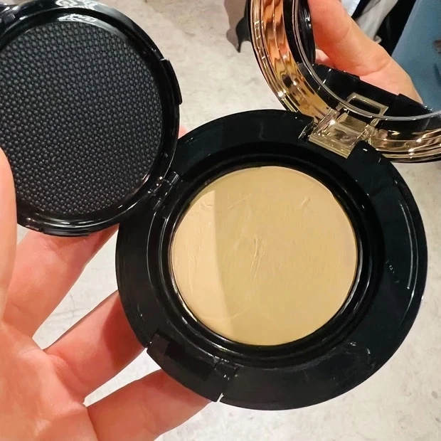 SUQQU グロウ クリーム コンパクトマキアインフルエンサーお試し近藤理さん