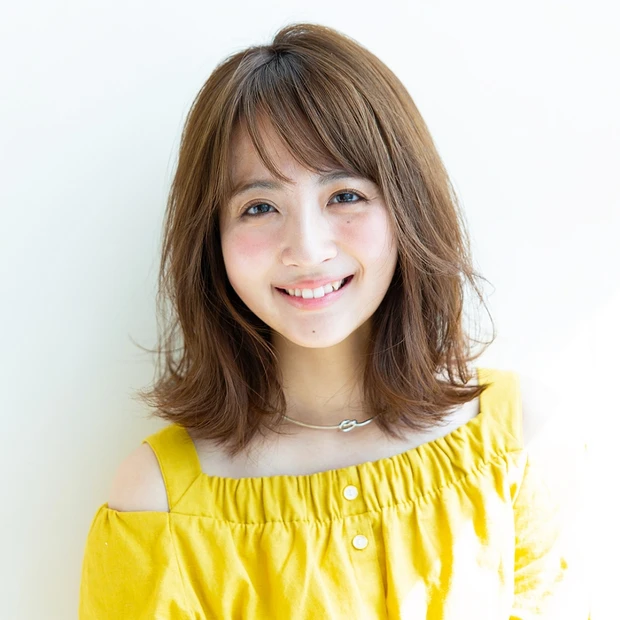 真夏におすすめ! 涼顔にキメる外ハネカールでシンプルロブに抜け感を