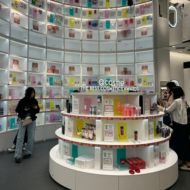 アットコスメ札幌ステラプレイス４FにOPEN！