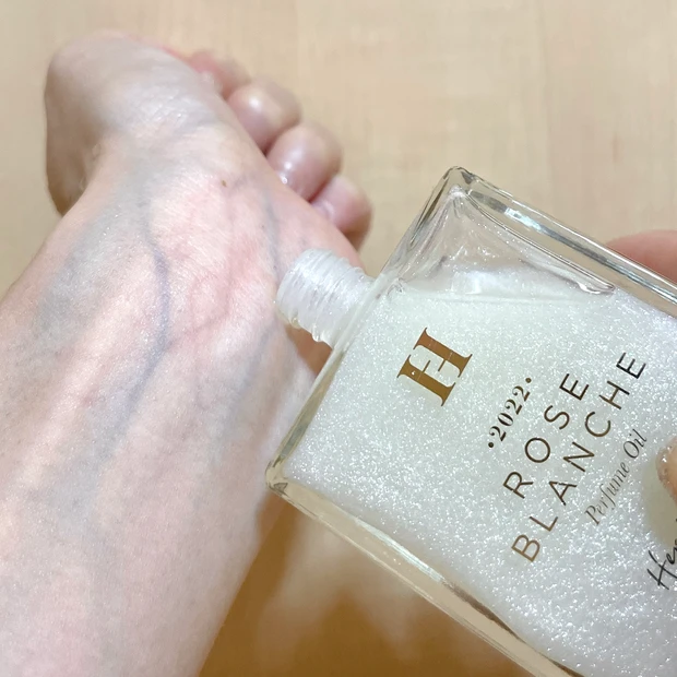 【ハーリップトゥ】キラキラ パフュームオイル♡ROSE BLANCHE_4_1