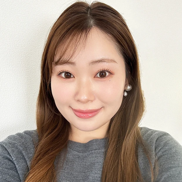 グレーニット×ミルキーピンク インフルエンサー りかこ