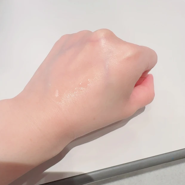 ELIXIRの化粧水のテクスチャー