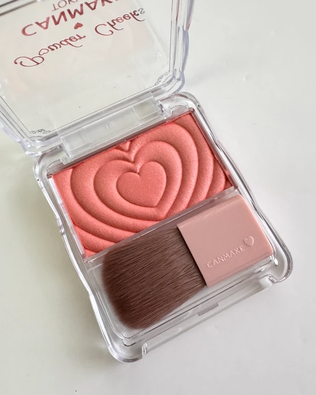 マキア オッス!推しコス キャンメイク パウダーチークス P06