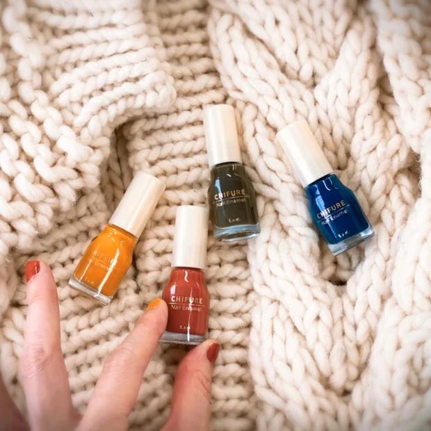 ちふれのネイルは1本320円!トレンド押さえた人気秋の新色は絶対買い!