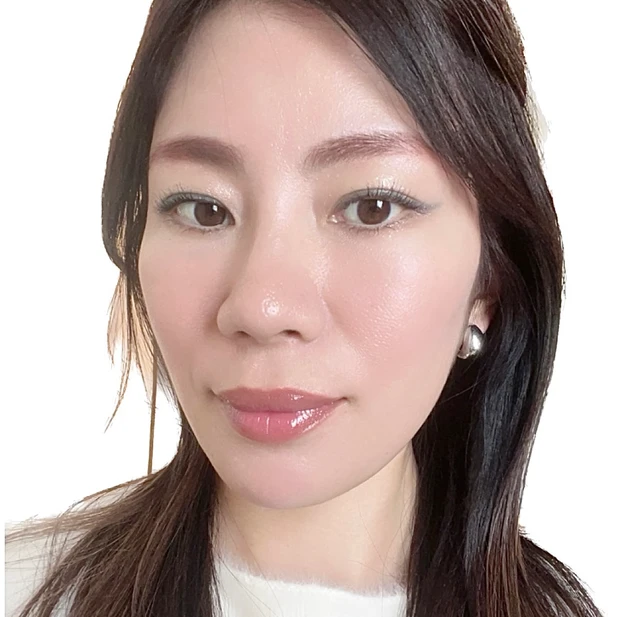 【マキア表紙メイク】吉岡里帆さん×SUQQUホリデーコレクションメイクアップ キット 【六花】を使ったメイクを再現！からのアレンジも紹介！_8