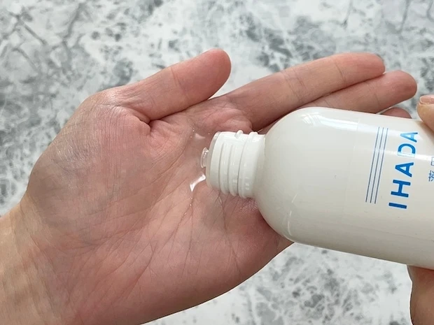 「イハダ 薬用クリアローション」テクスチャー