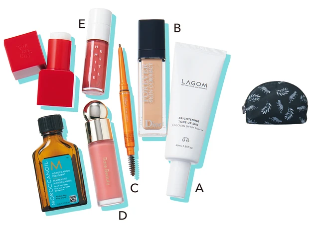 甲斐まりかさんのメイクアップポーチ