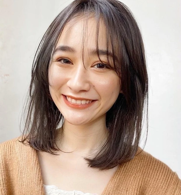 骨格ヘア 骨格ストレート ミディアム ロング ヘアスタイル 髪型 暗髪