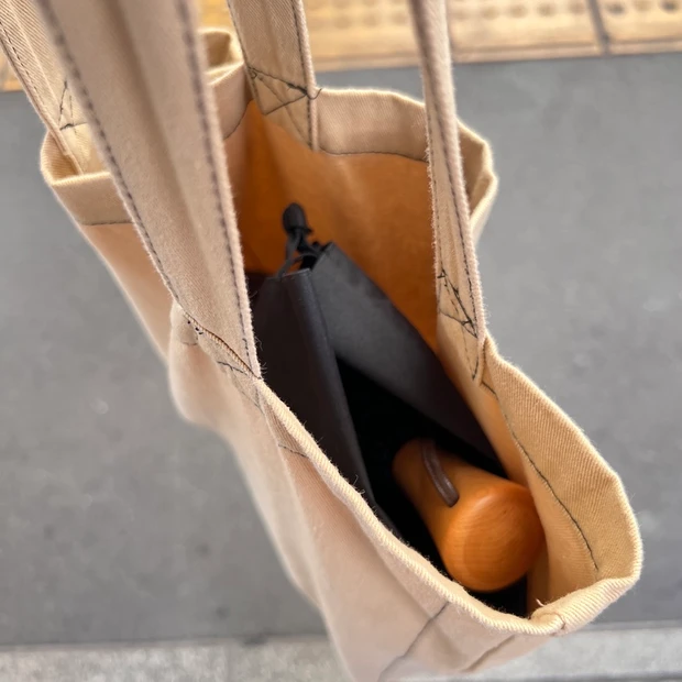 サンバリア100 日傘 紫外線対策 完全遮光 UVカット率100% 暑さ対策 選び方 2段折フリル