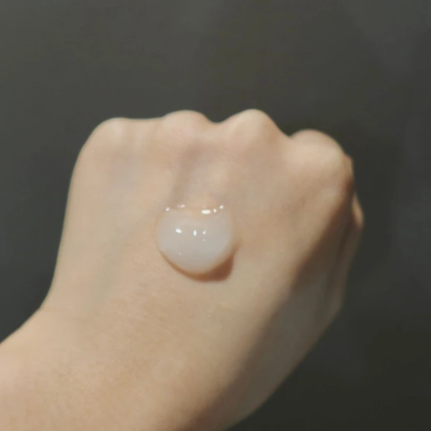 ピリピリしない！ビタミンC美容液。CELASEEQ ダブルディープセラムC_1_2