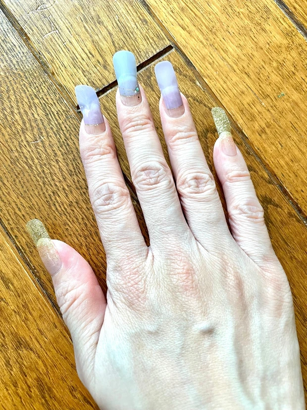 【セリアのネイルシールが使える！ジェルネイルのようなネイルシール】_5_1